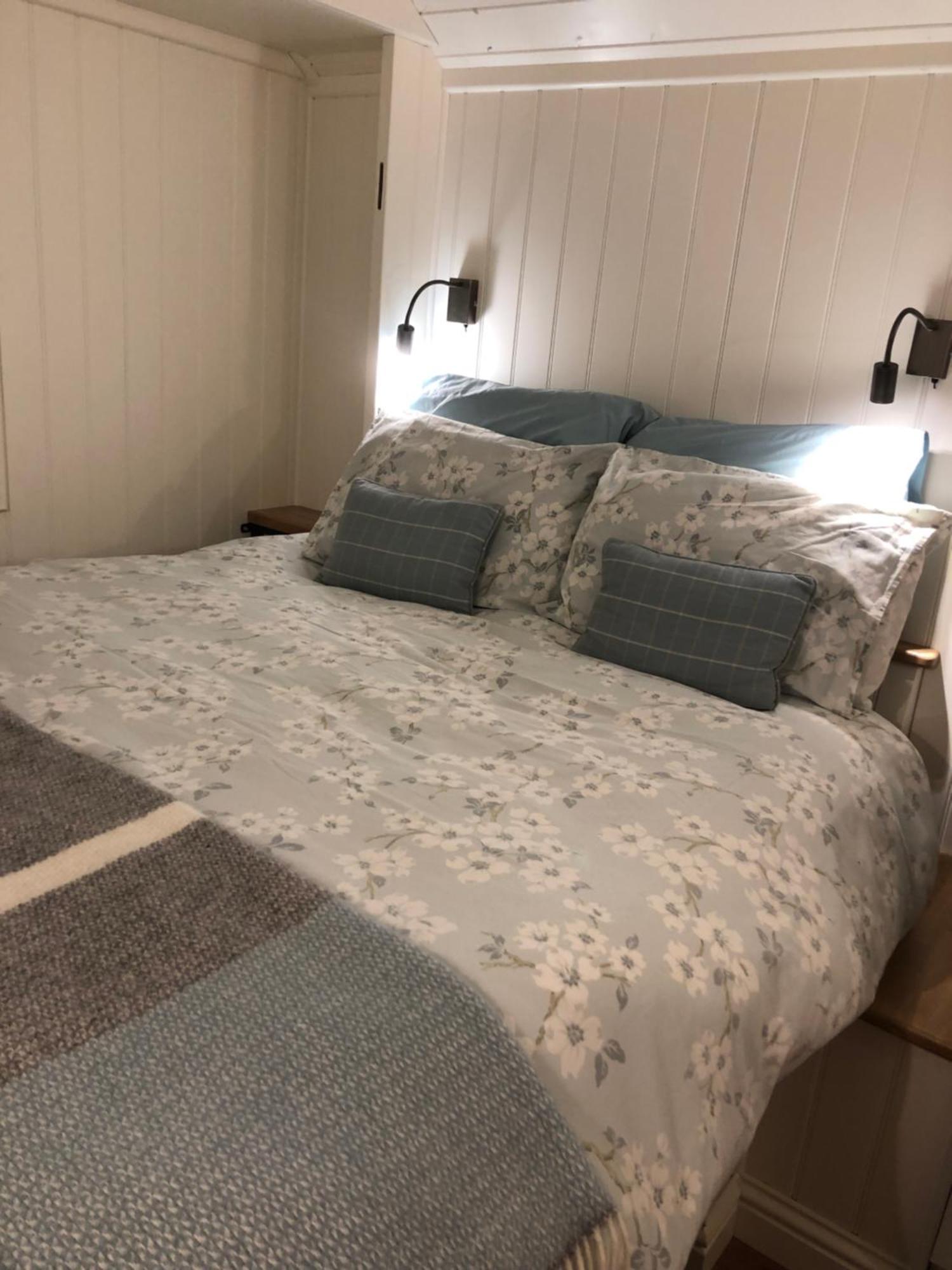 Green Valley, Cotswold Stay With Hamper チェルトナム エクステリア 写真