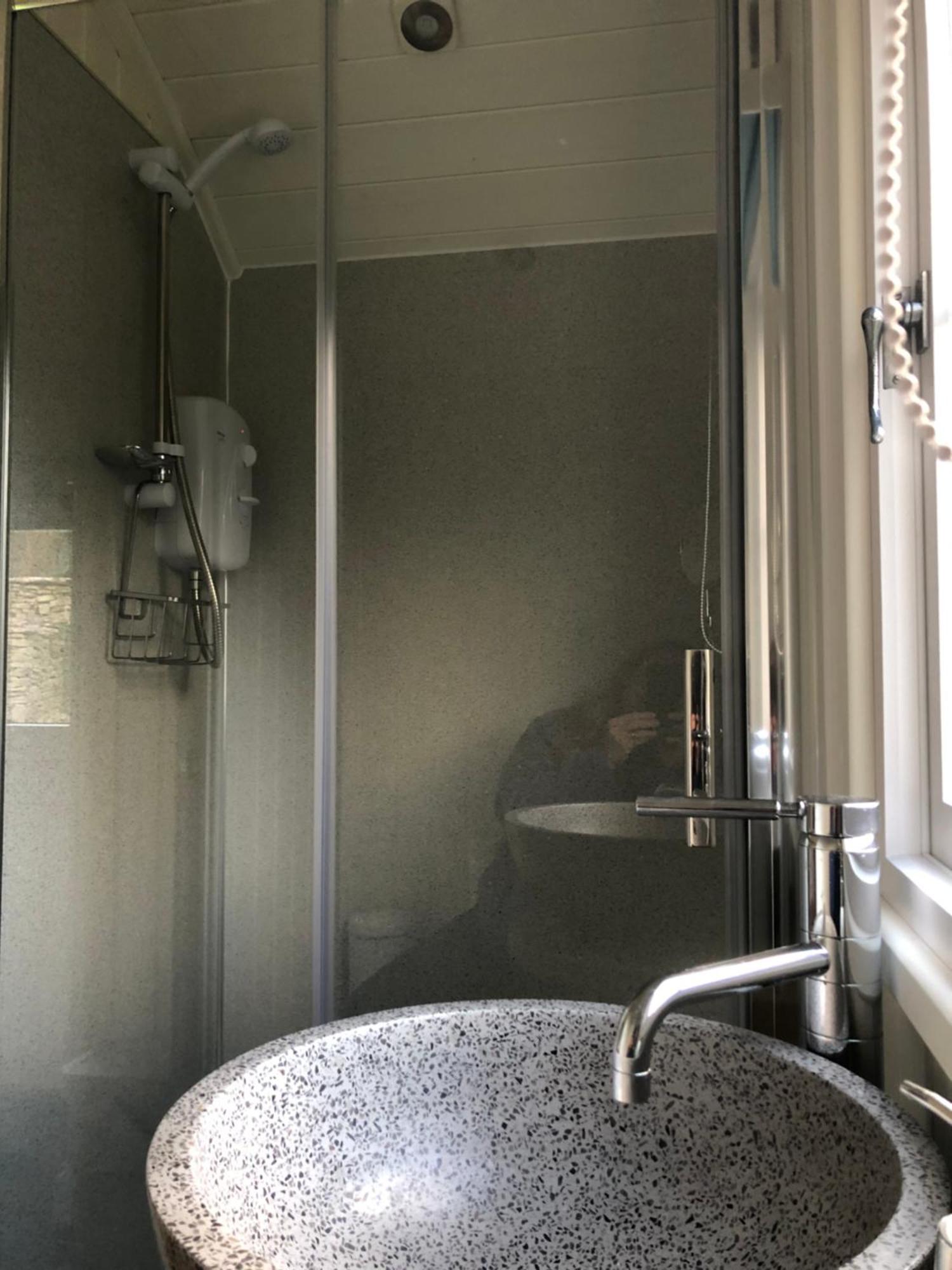 Green Valley, Cotswold Stay With Hamper チェルトナム エクステリア 写真