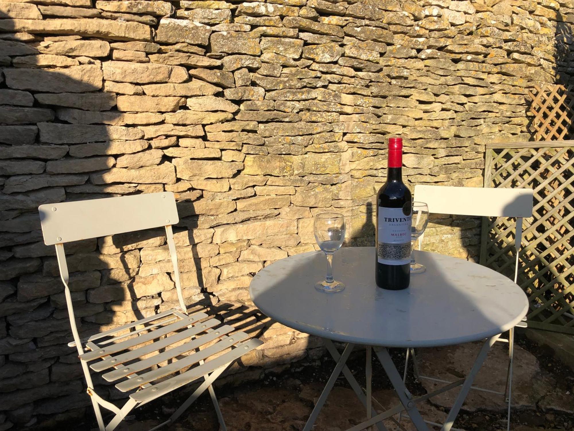 Green Valley, Cotswold Stay With Hamper チェルトナム エクステリア 写真