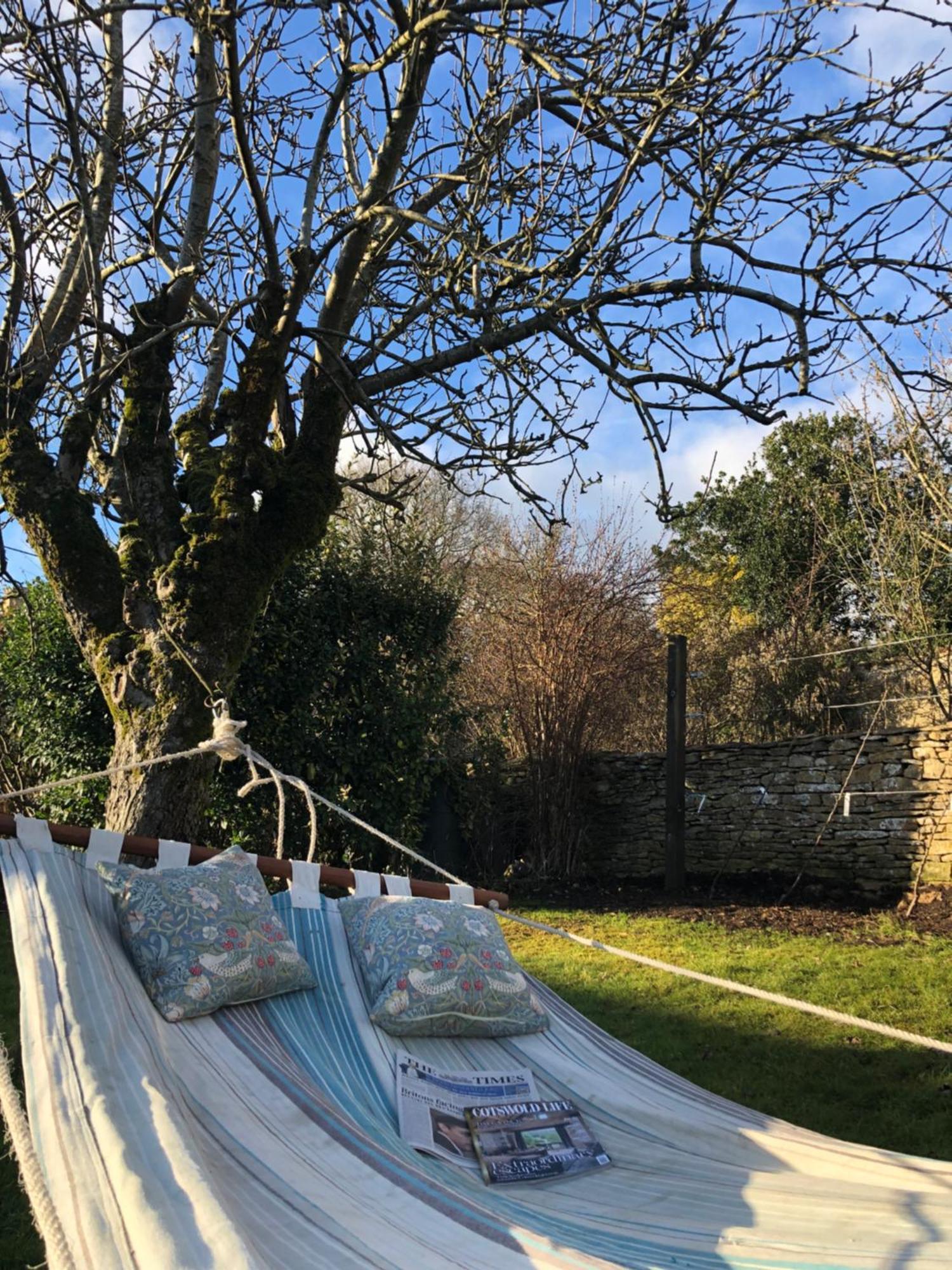 Green Valley, Cotswold Stay With Hamper チェルトナム エクステリア 写真
